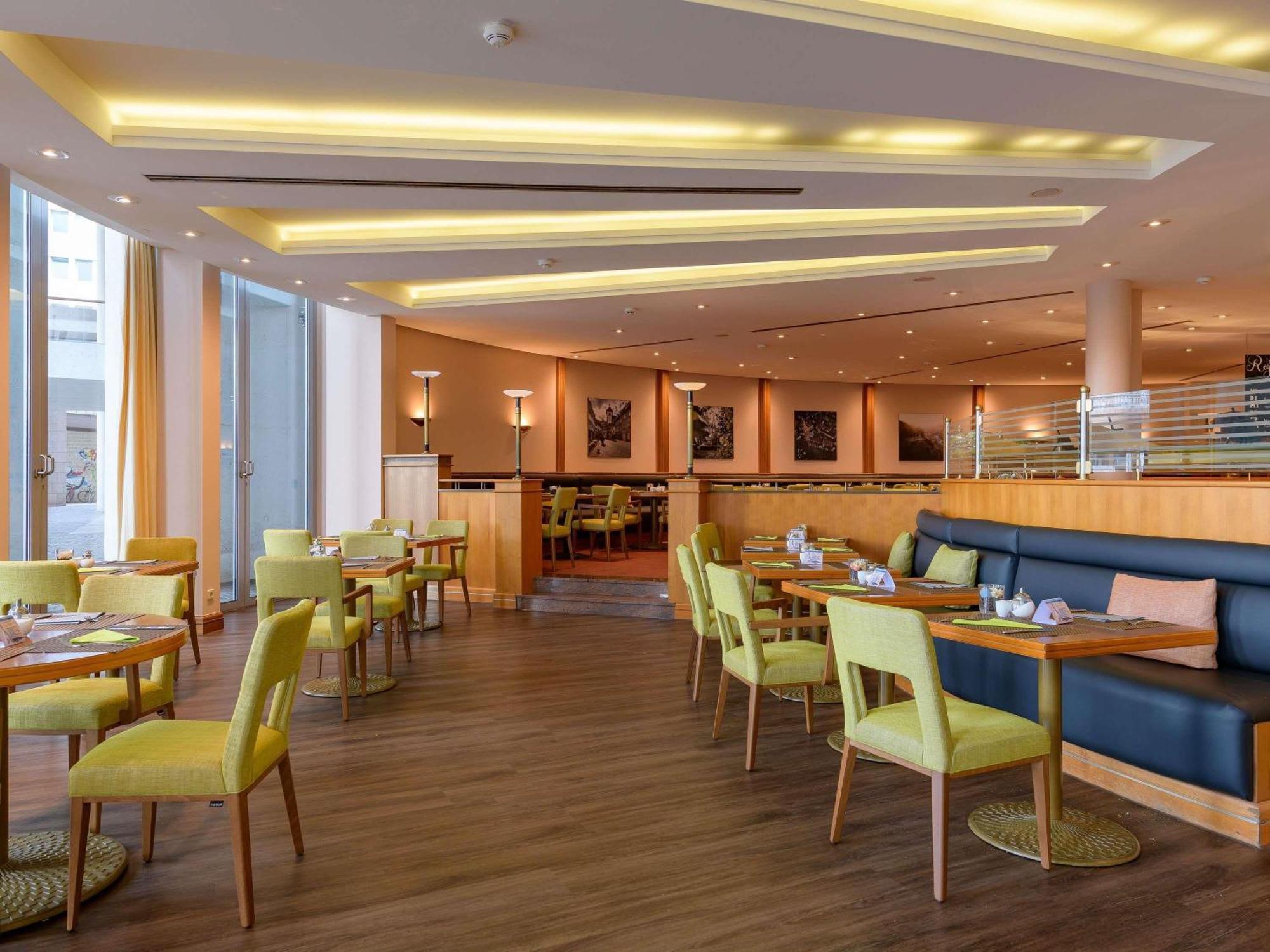 Novotel Freiburg Am Konzerthaus Luaran gambar